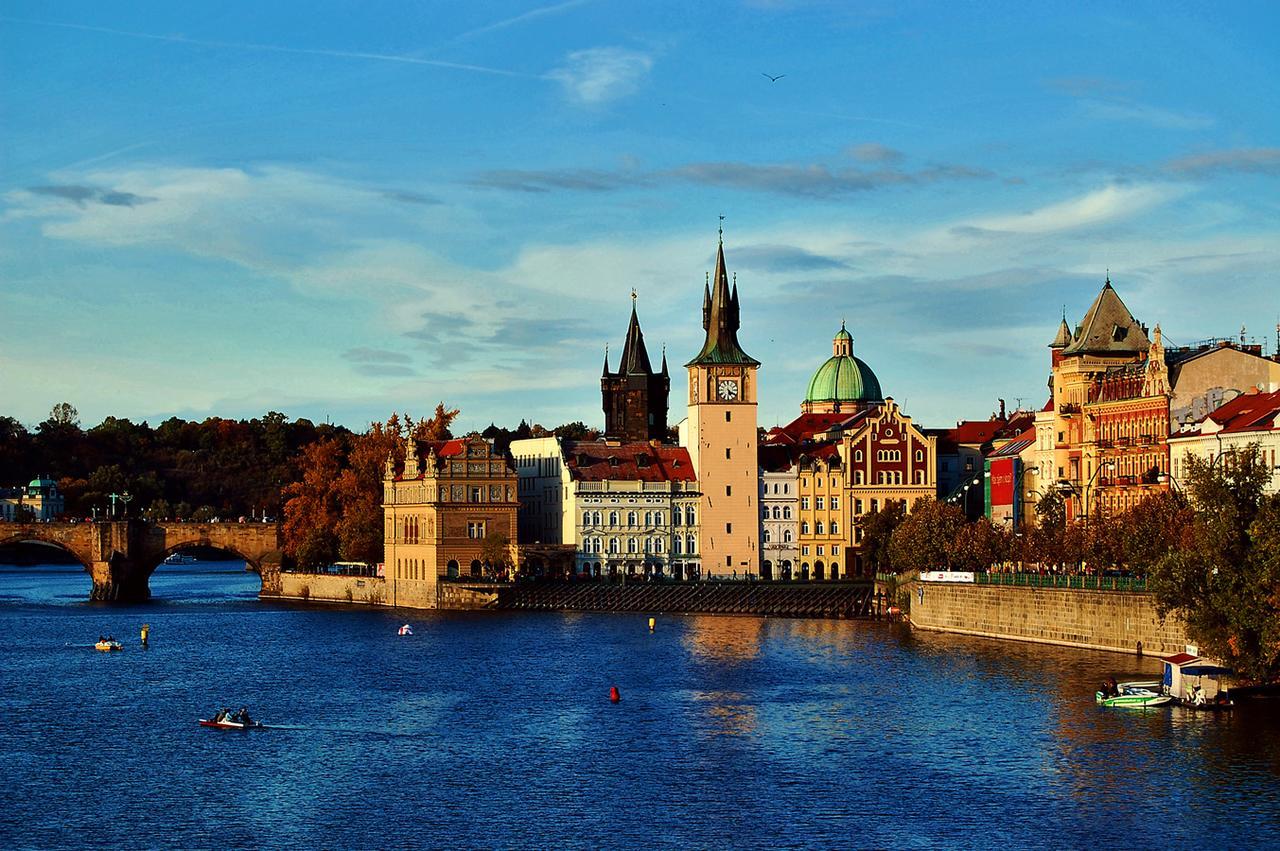 Meran Praga Exterior foto