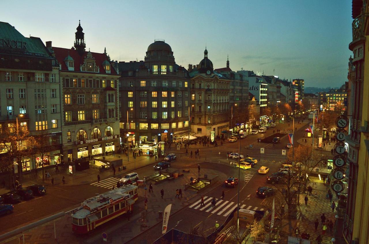 Meran Praga Exterior foto